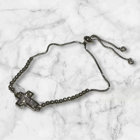 FREE 🆕Piatella Sparkling Cross Charm Bracelet - Picture 4 of 11